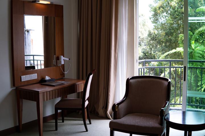 Room 25 of 56