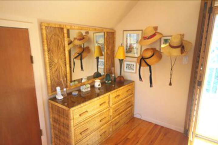Room 21 of 27