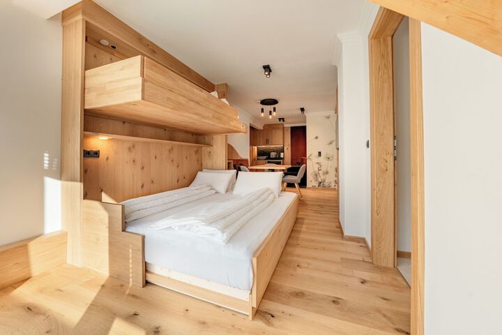 Room 16 of 63