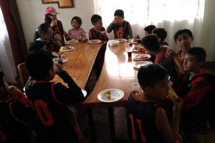 Dining 8 of 21