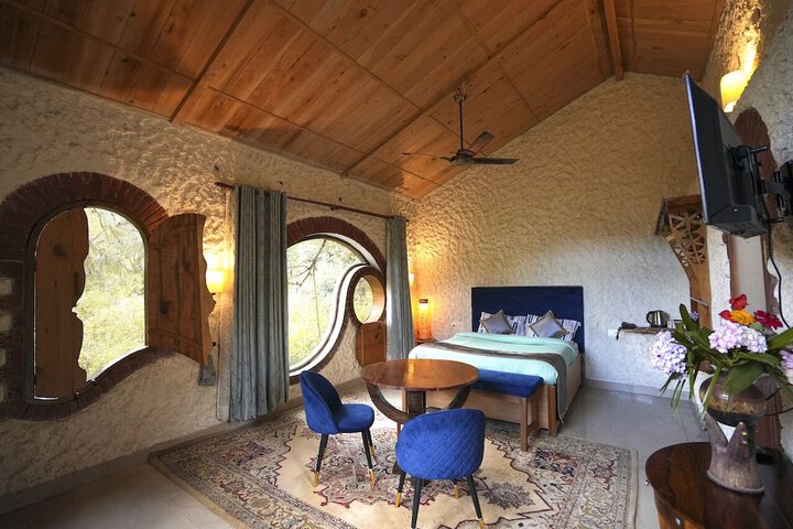 Room 16 of 60