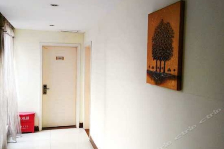 Hotel Interior 11 of 27