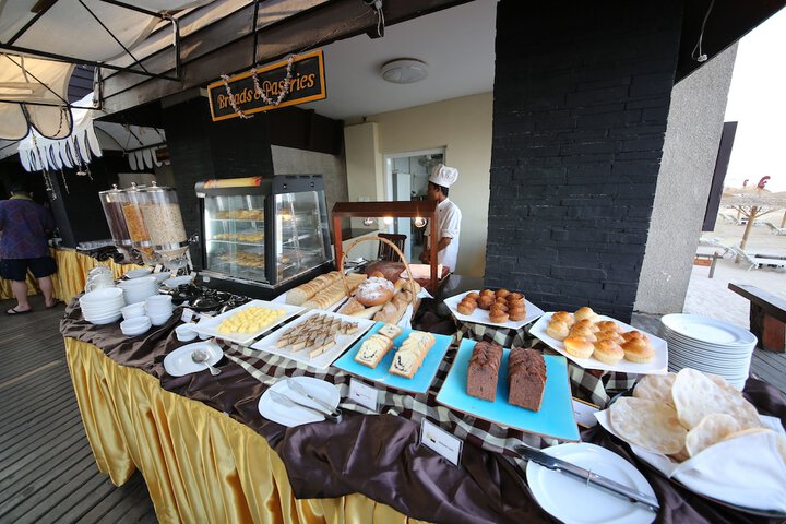 Breakfast/Coffee Service 48 of 93