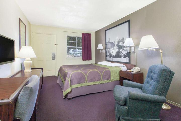 2 Queen Beds