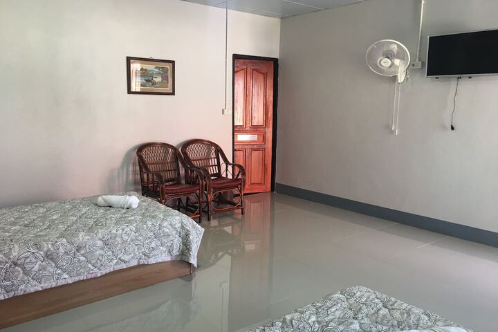 Room 28 of 53