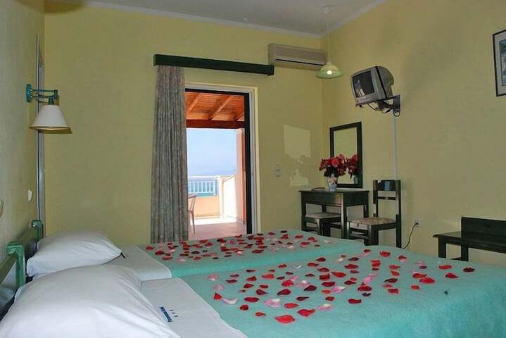 Room 13 of 53
