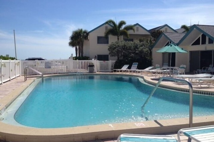 Pool 146 of 164