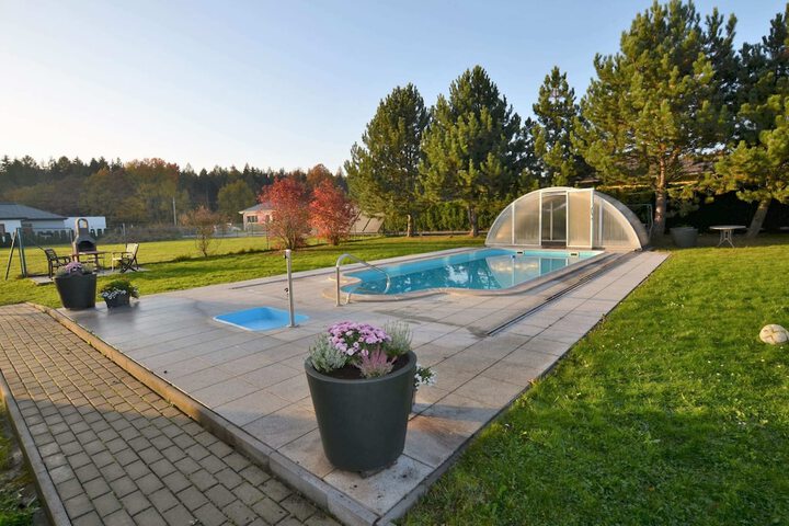 Pool 19 of 48