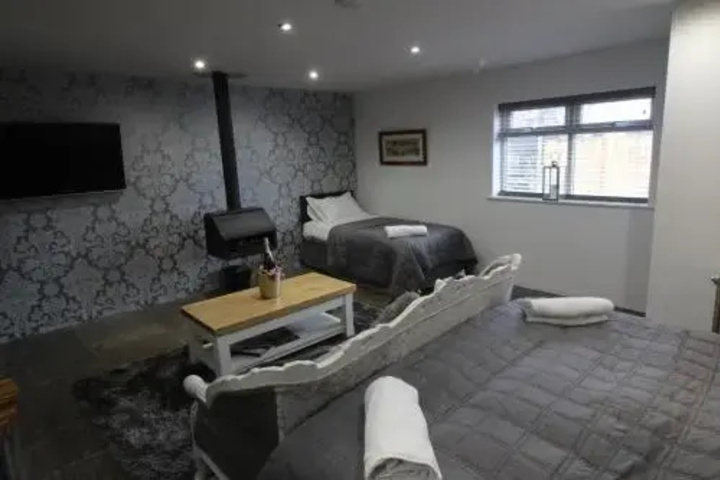 Room 3 of 11