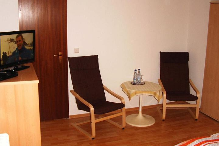 Room 15 of 68