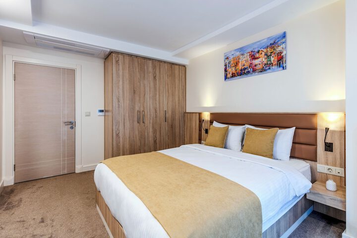 Room 41 of 170