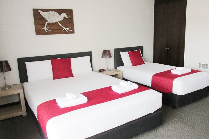 Room 10 of 38