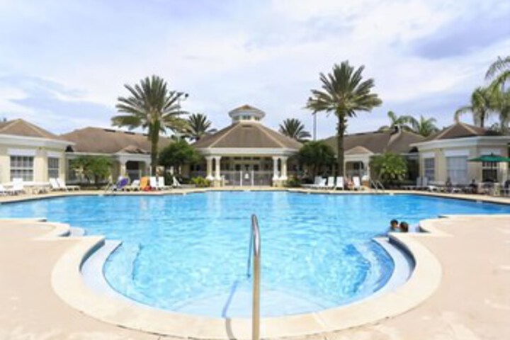 Pool 21 of 26