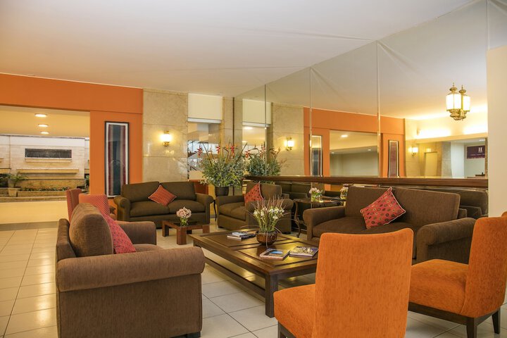 Entrance & Lobby