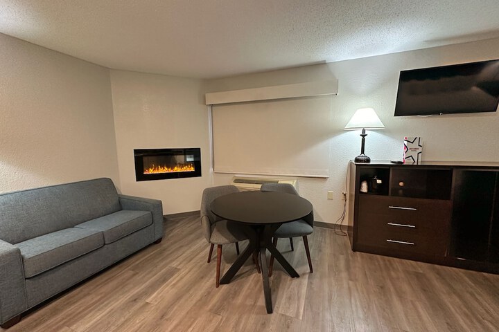 Room 42 of 70