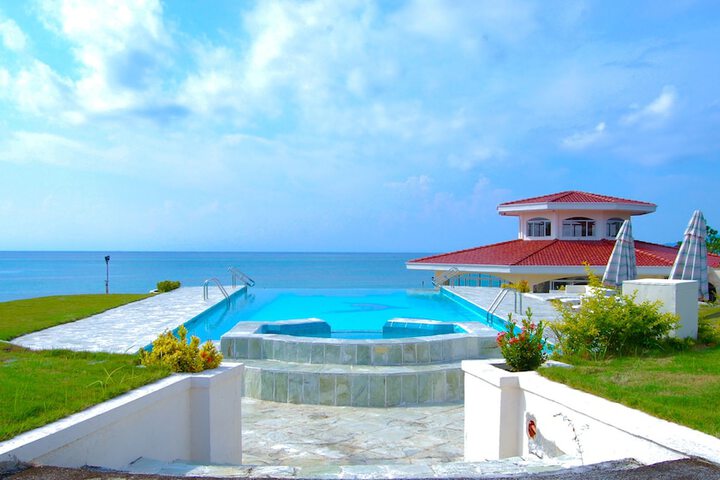 Sherwood Bay Resort &  Aqua Sports in Dauis
