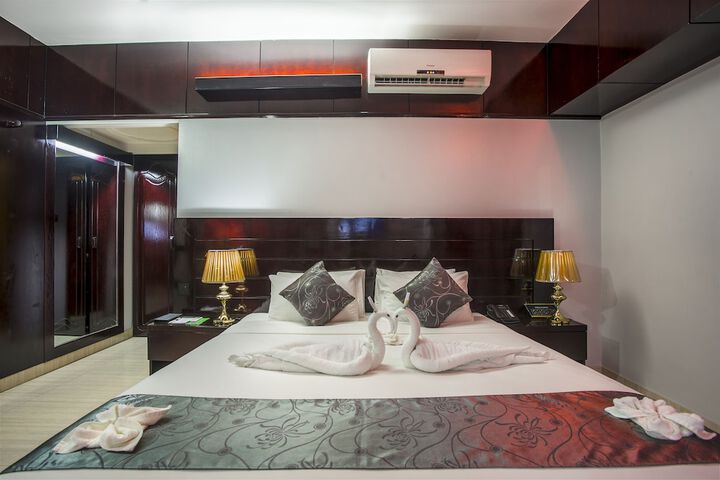 Room 16 of 62