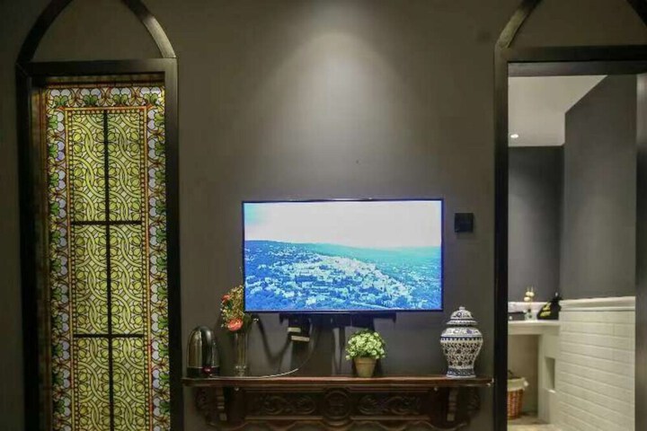 CHENGDU JR HOTEL
