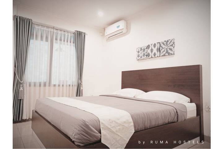 Room 21 of 49