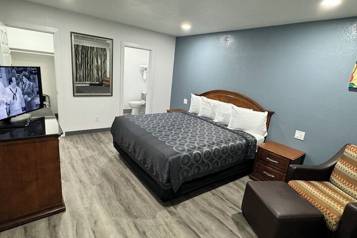 Standard | King Bed (28 of 47)