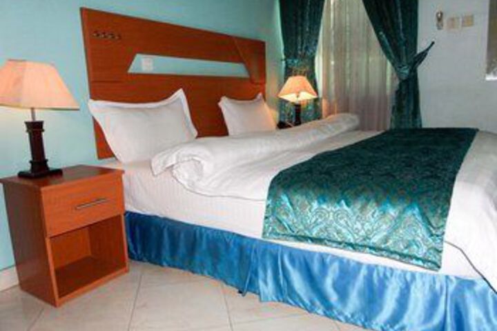 Room 8 of 23