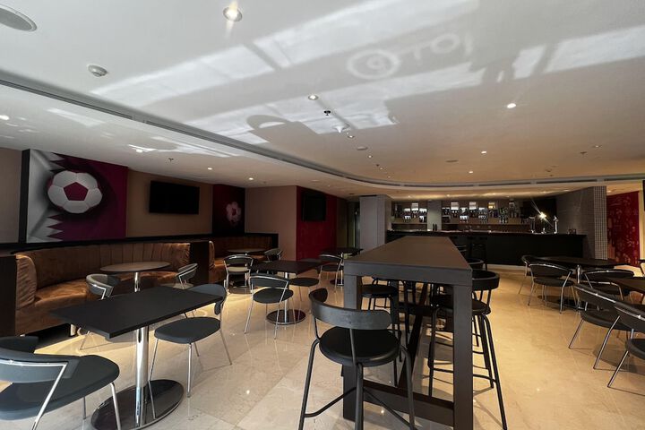 Lounge 38 of 42