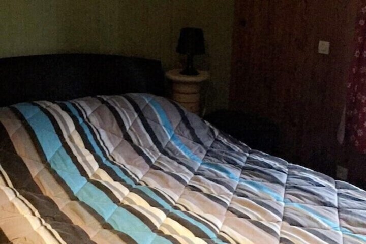 Room 4 of 17