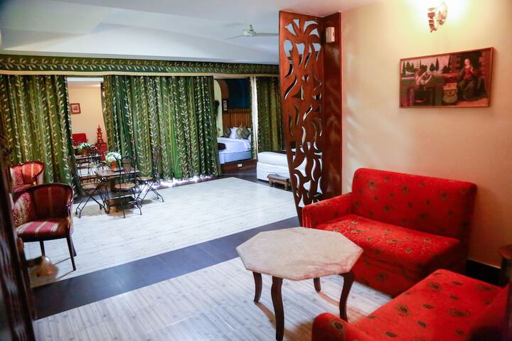 Room 6 of 56