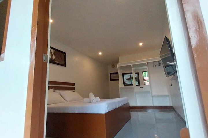 Room 15 of 49