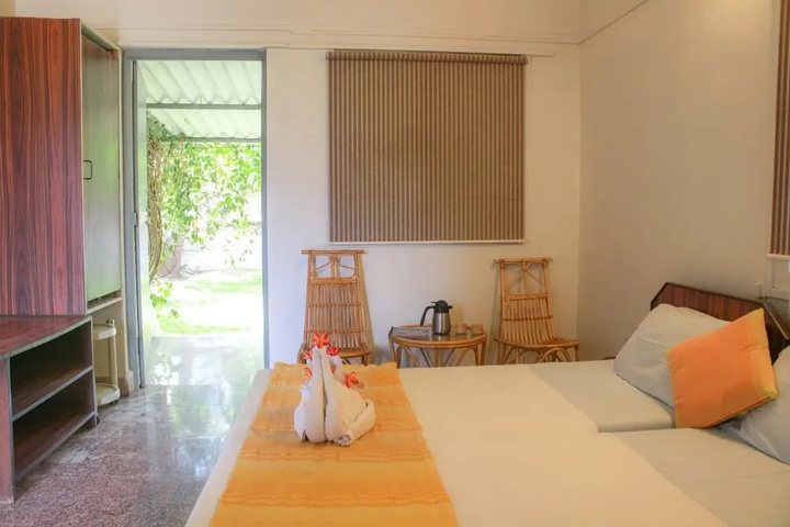 Room 2 of 19