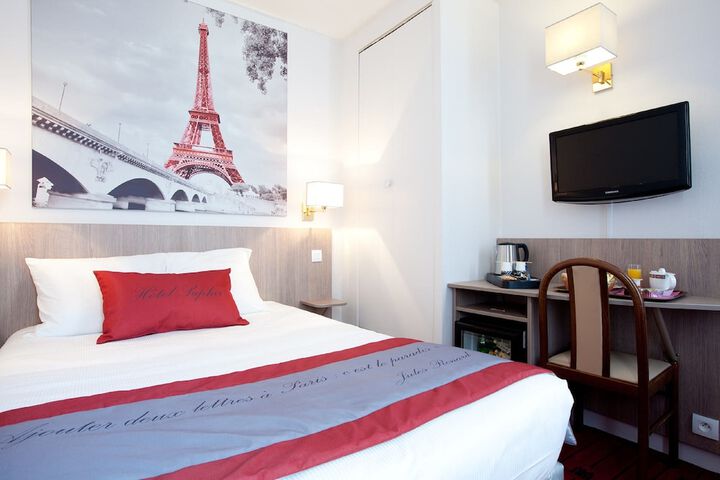Room 6 of 40