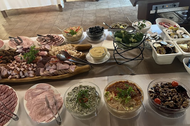 Dining 94 of 113