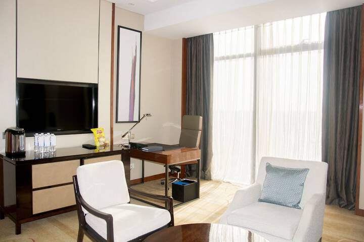 Room 9 of 65
