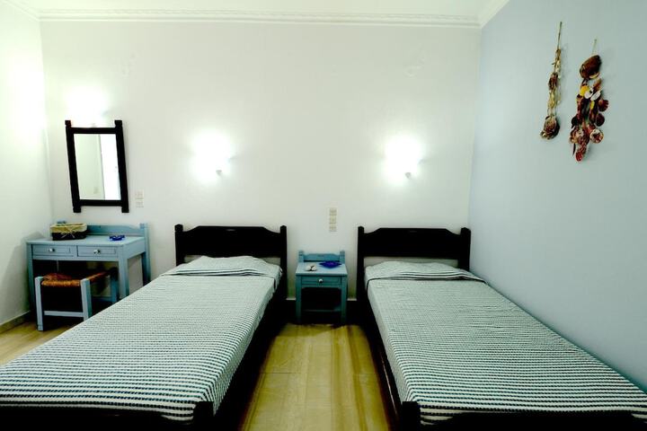 Room 27 of 54
