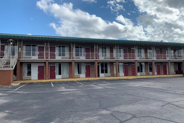 Coachman's Inn Motel in Wynne, AR