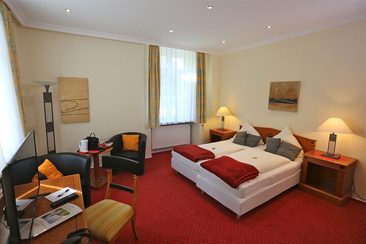 Room 2 of 43