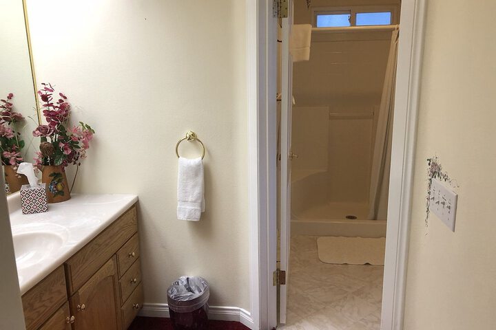 Room 33 of 39