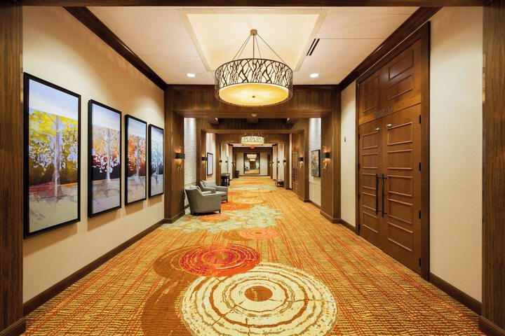 Meeting facility