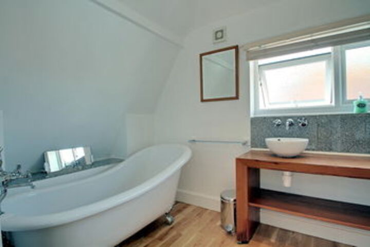 Room 3 of 25