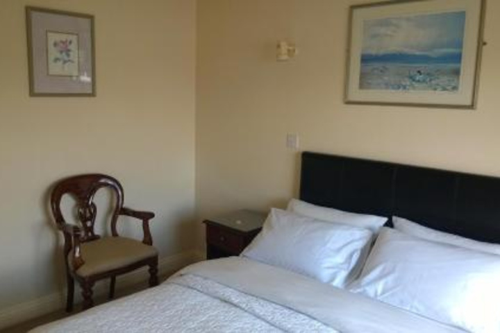 Room 5 of 17