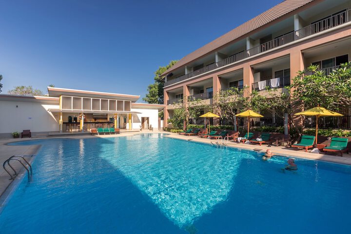 Hotel Pool