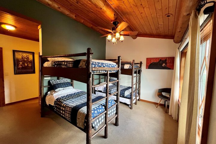 Room 43 of 241
