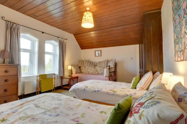 Room 3 of 15
