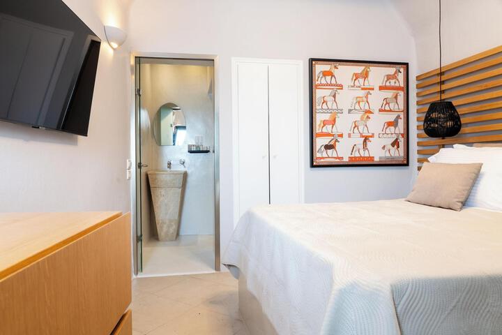 Room 42 of 165