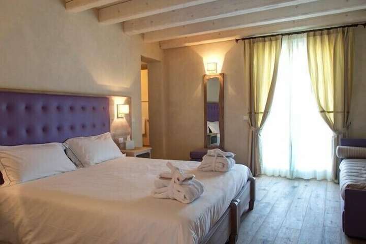 Room 15 of 70