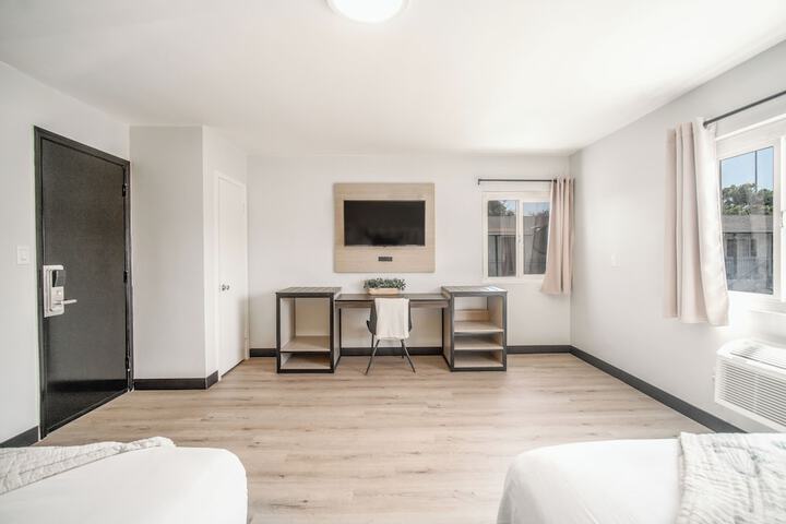 Room 2 of 16