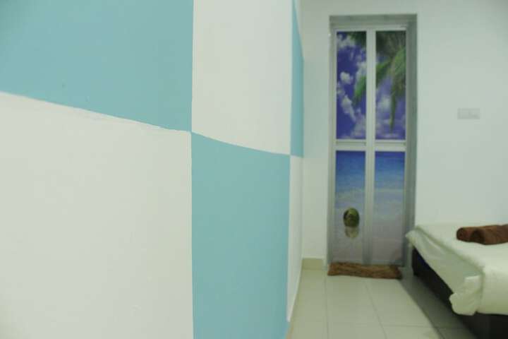 Room 4 of 69