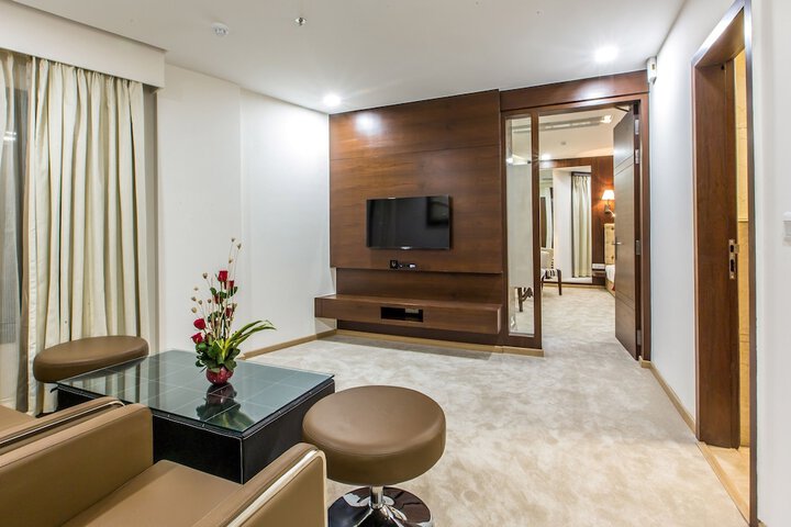 Room 13 of 39