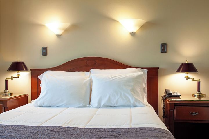 Room 11 of 48