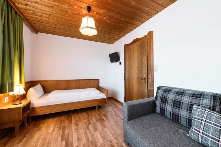 Room 14 of 45